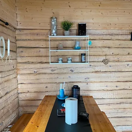 Kutulammen Eraemoekki Saunalla Chalé *