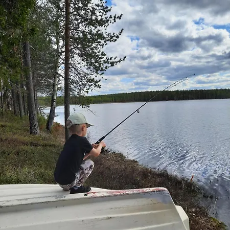 Kutulammen Eraemoekki Saunalla Chalé