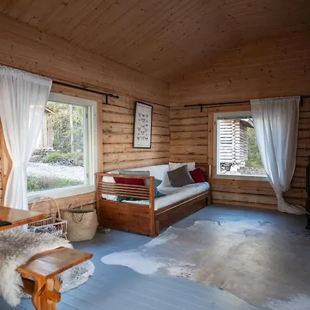 Kutulammen Eraemoekki Saunalla Horská chata Ranua